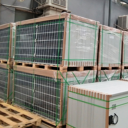 JA Trina Longi 350W 370W 400W Panel Surya yang Cukup Banyak Digunakan